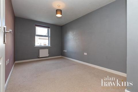 187 Cloatley Crescent, Royal Wootton Bassett, Swindon, SN4 7FX