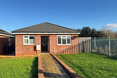 2 bedroom detached bungalow for sale, Bridge Road, Desborough, Kettering