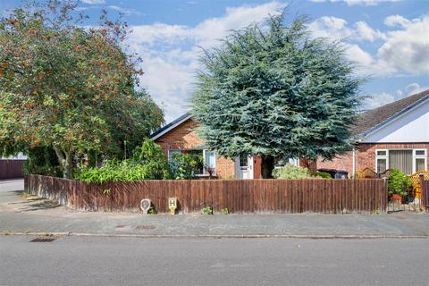 2 bedroom detached bungalow for sale, Paddock Close, Calverton NG14