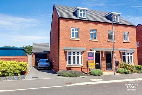27 Wakelin Way, Lichfield, WS13 6UG