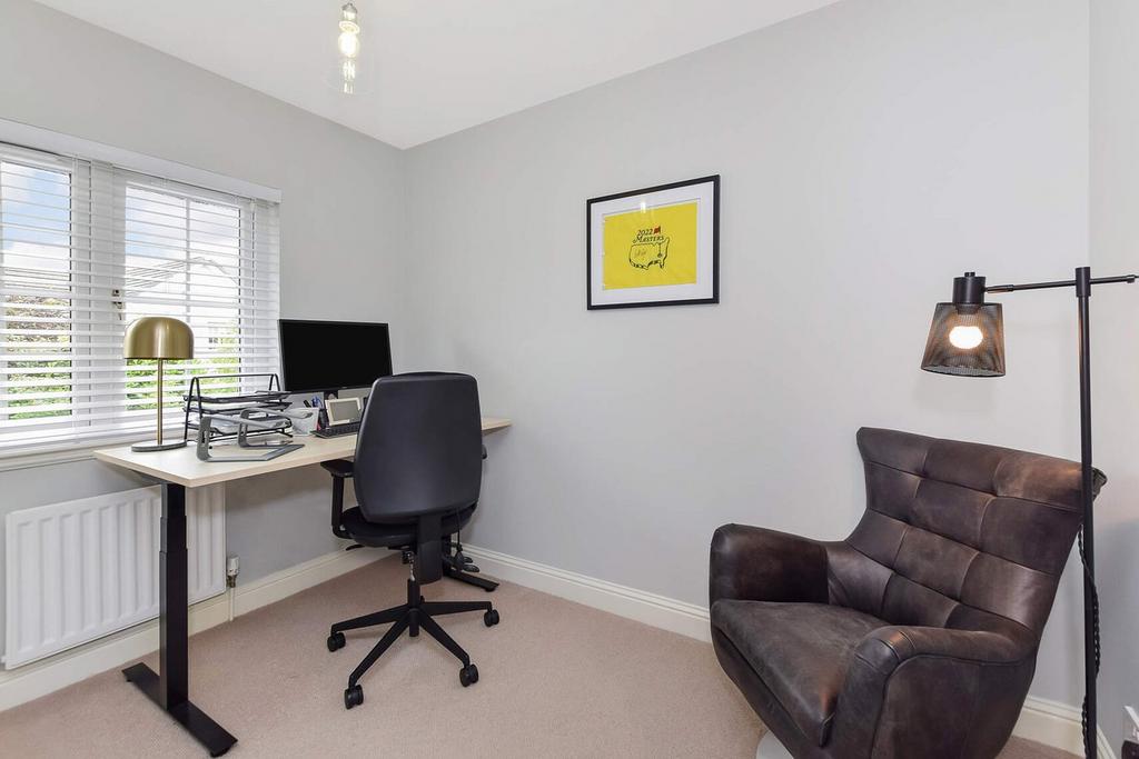 Bedroom/Home Office