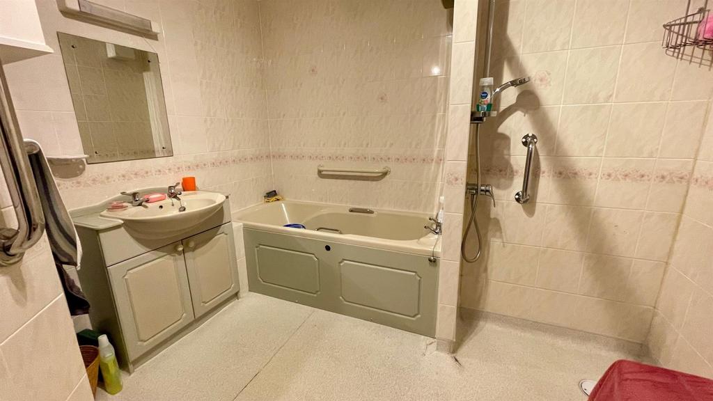 Four piece bathroom