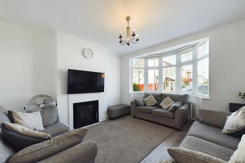 6 bedroom terraced house for sale, Lonsdale Avenue, Romford RM7