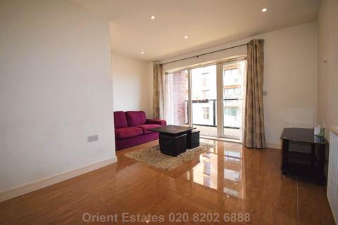 1 bedroom flat for sale, Shearwater Drive, London