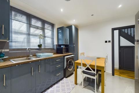 45 Callan Grove, South Ockendon, RM15 5PW