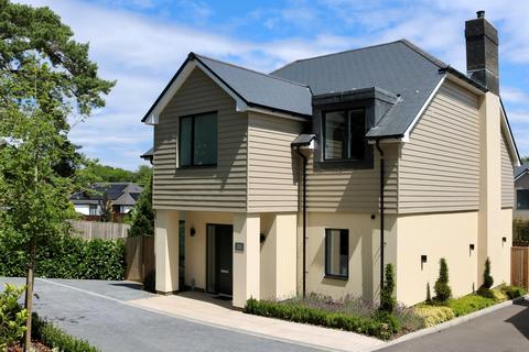 KENNEL LANE, FETCHAM, KT22