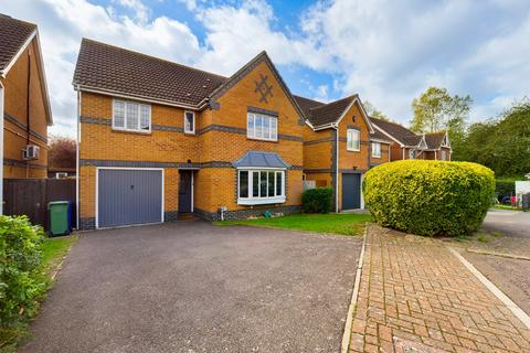 4 bedroom detached house for sale, Poplar Close, South Ockendon, RM15 6TU