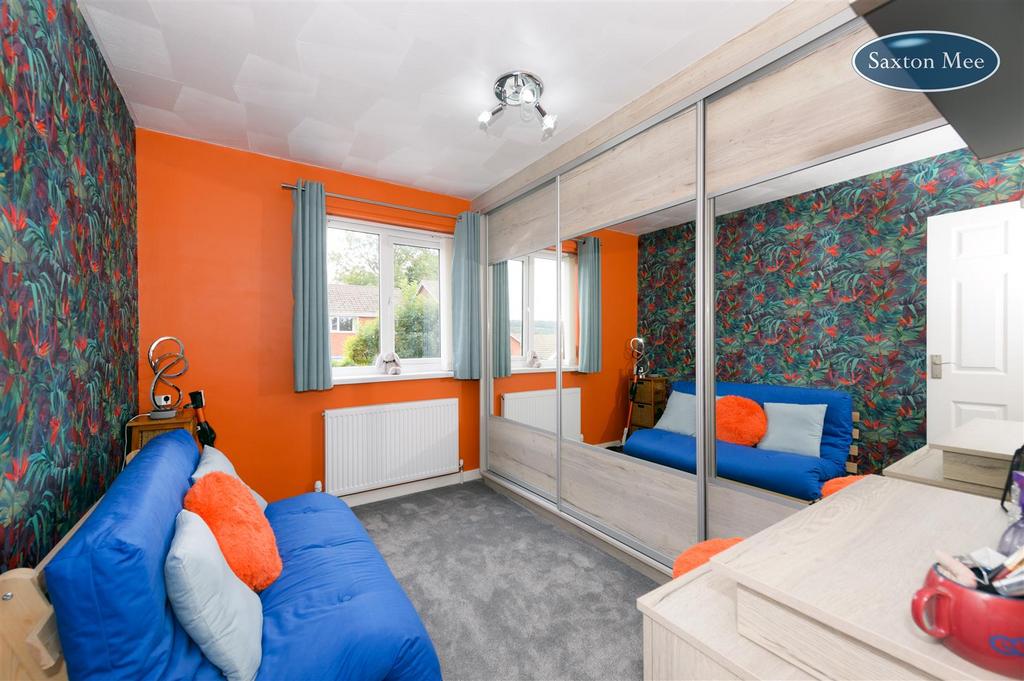 Bedroom 3 5771.jpg