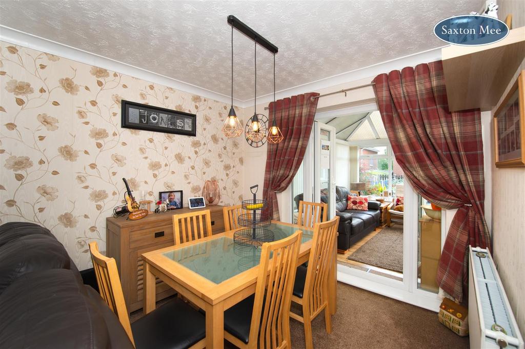 Dining room 5732.jpg