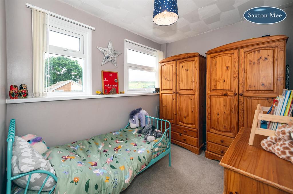 Bedroom 2 5788.jpg