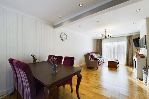 169 Foyle Drive, South Ockendon, RM15 5HH