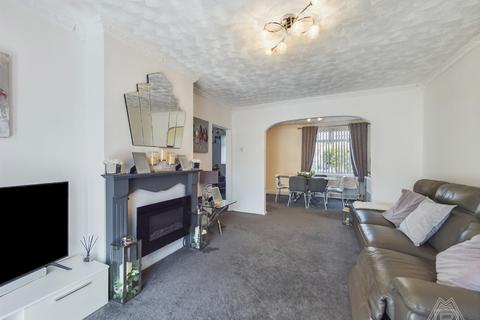 3 bedroom semi-detached house for sale, Gatehope Drive, South Ockendon, Essex, RM15