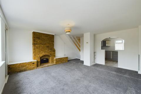 40 Lime Close, South Ockendon, RM15 6NW