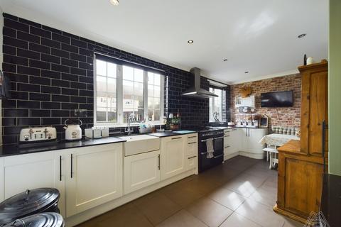 118 Hamble Lane, South Ockendon, RM15 5HP