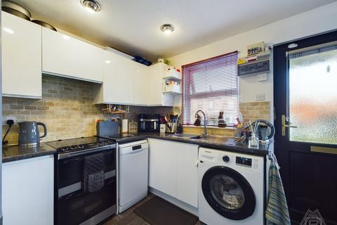 10 Cornwall Gate, Purfleet, RM19 1GE