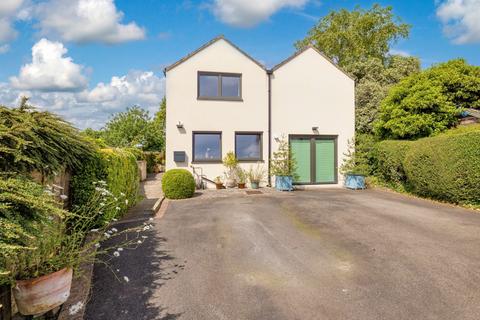 Ashcott, Polden Hills Village