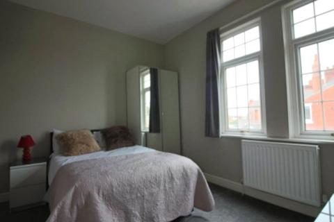 1 bedroom terraced house to rent, Beckett Road, Doncaster, South Yorkshire, DN2