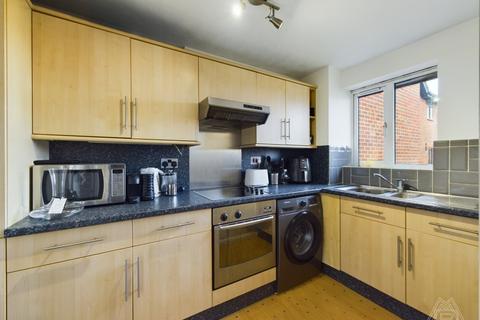 1 bedroom flat for sale, Elmdon Road, South Ockendon, Essex, RM15