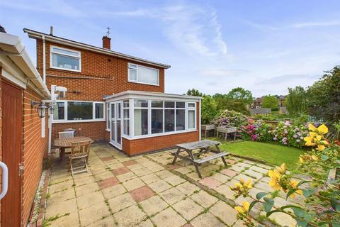 3 bedroom detached house for sale, Kenia Close, Carton, Nottingham