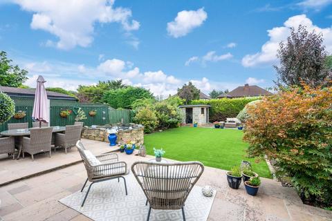 5 Fairford Gardens, Worcester Park, KT4 7BQ
