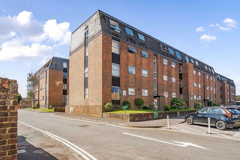 2 bedroom apartment for sale, Swan Street, Petersfield, GU32