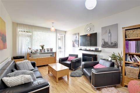 2 bedroom apartment for sale, Kidbrooke Park Close, Blackheath, London, SE3