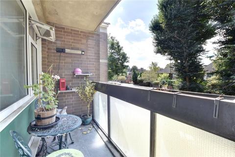 2 bedroom apartment for sale, Kidbrooke Park Close, Blackheath, London, SE3