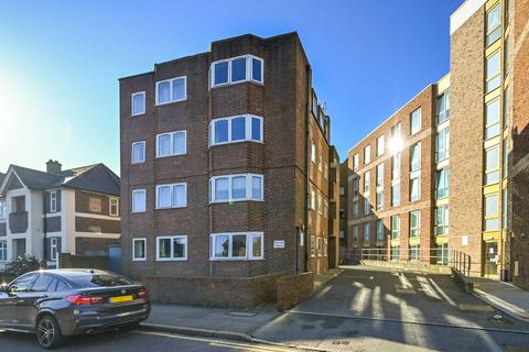 1 bedroom flat for sale, Denmark Road, Kingston, Kingston upon Thames, KT1