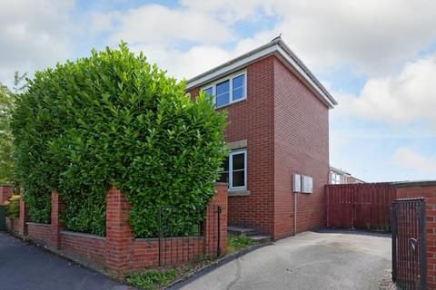 3 bedroom semi-detached house for sale, Stirling Way, Sheffield, S2 1DT