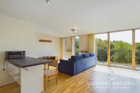 2 bedroom flat for sale, Bennets Courtyard, Watermill Way, Colliers Wood, SW19