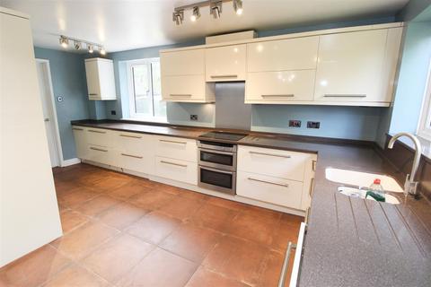 4 bedroom detached house for sale, Walton Road, Middleton, Milton Keynes