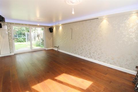 4 bedroom detached house for sale, Walton Road, Middleton, Milton Keynes