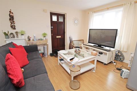 1 bedroom terraced house for sale, Pimpernel Grove, Walnut Tree, Milton Keynes