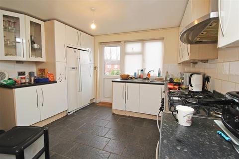 3 bedroom terraced house for sale, Turnmill Avenue, Springfield, Milton Keynes