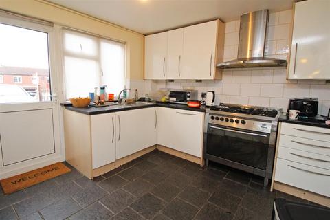 3 bedroom terraced house for sale, Turnmill Avenue, Springfield, Milton Keynes