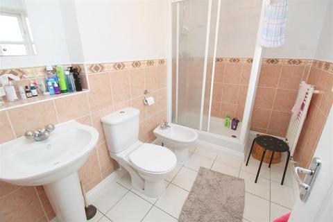 44 Darwin Close, Medbourne, Milton Keynes, MK5 6FF