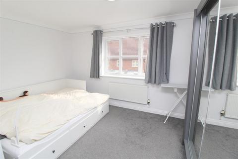 44 Darwin Close, Medbourne, Milton Keynes, MK5 6FF