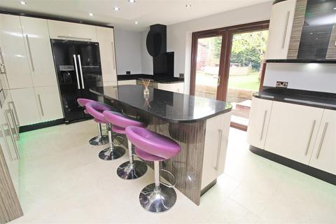 5 bedroom detached house for sale, The Fleet, Springfield, Milton Keynes