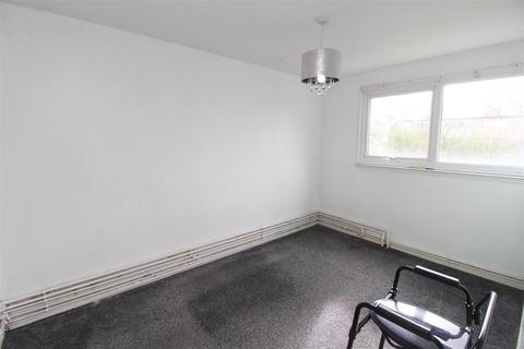 3 bedroom terraced house for sale, Farmborough, Netherfield, Milton Keynes