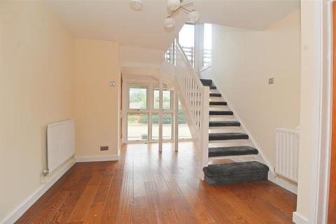 4 bedroom detached house for sale, Pyxe Court, Walton Park, Milton Keynes