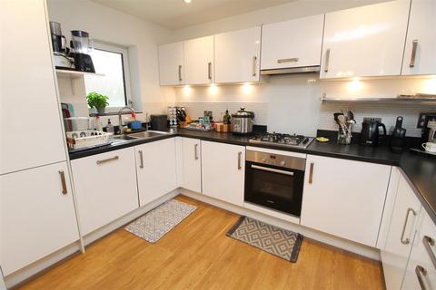 11 Pascal Mews, Oakgrove, Milton Keynes, MK10 9UL
