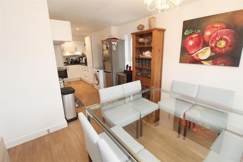 11 Pascal Mews, Oakgrove, Milton Keynes, MK10 9UL