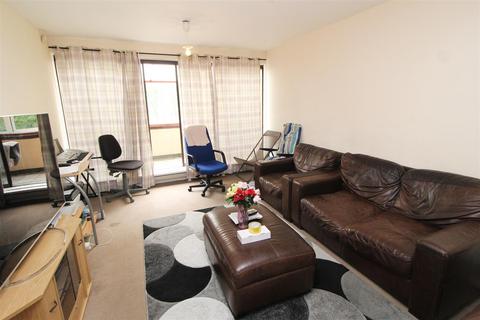 4 bedroom terraced house for sale, Fishermead Boulevard, Fishermead, Milton Keynes
