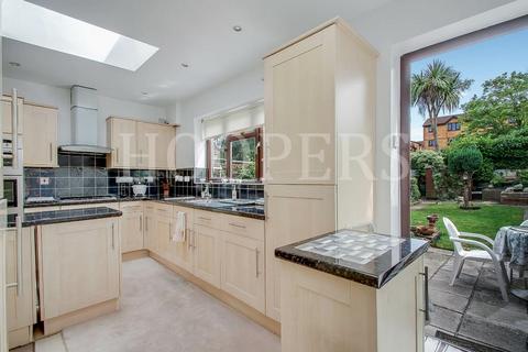 3 bedroom terraced house for sale, Normanby Road, London, NW10