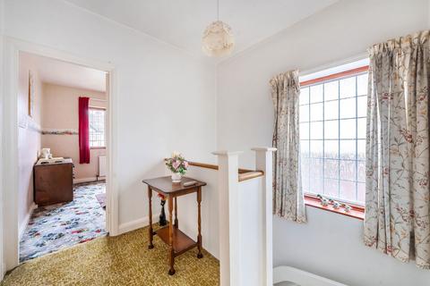 22 Fullbrooks Avenue, Worcester Park, KT4 7PE