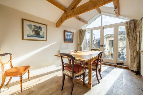 4 bedroom end of terrace house for sale, Wells, close to the Cathedral with double garage!