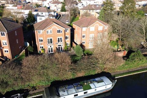 4 bedroom semi-detached house for sale, Hazelbank, Croxley Green, Hertfordshire