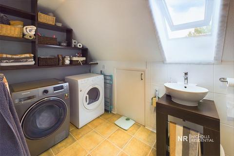 4 Shott Close, Sutton, SM1 4LQ