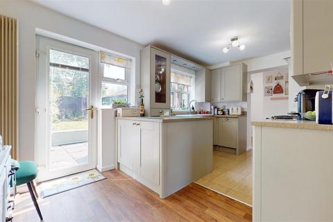 4 bedroom semi-detached house for sale, Tatling Grove, Walnut Tree