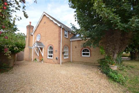 5 bedroom detached house for sale, Fildyke Road, Meppershall, Shefford